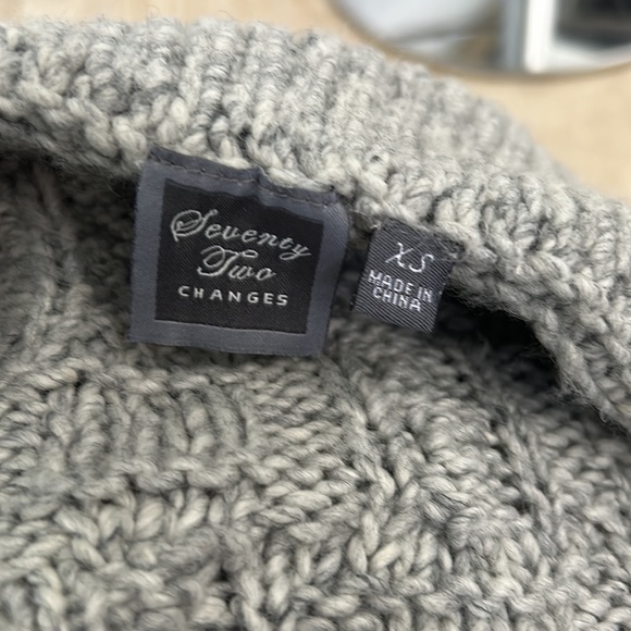 Shrug sweater - Picture 3 of 3